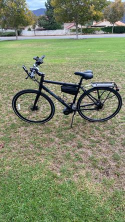 Motobecan hybrid  700c bike converter to e-bike