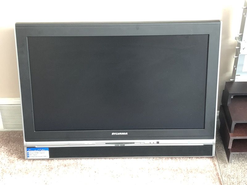 31” Flat Screen TV with Built-in DVD