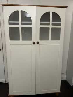 Ropero De Ropa  71' X 21' F