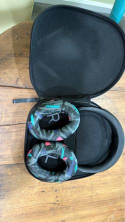 Bose 2019 Headphones with Case