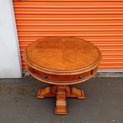 Stanley  Entry/End Table