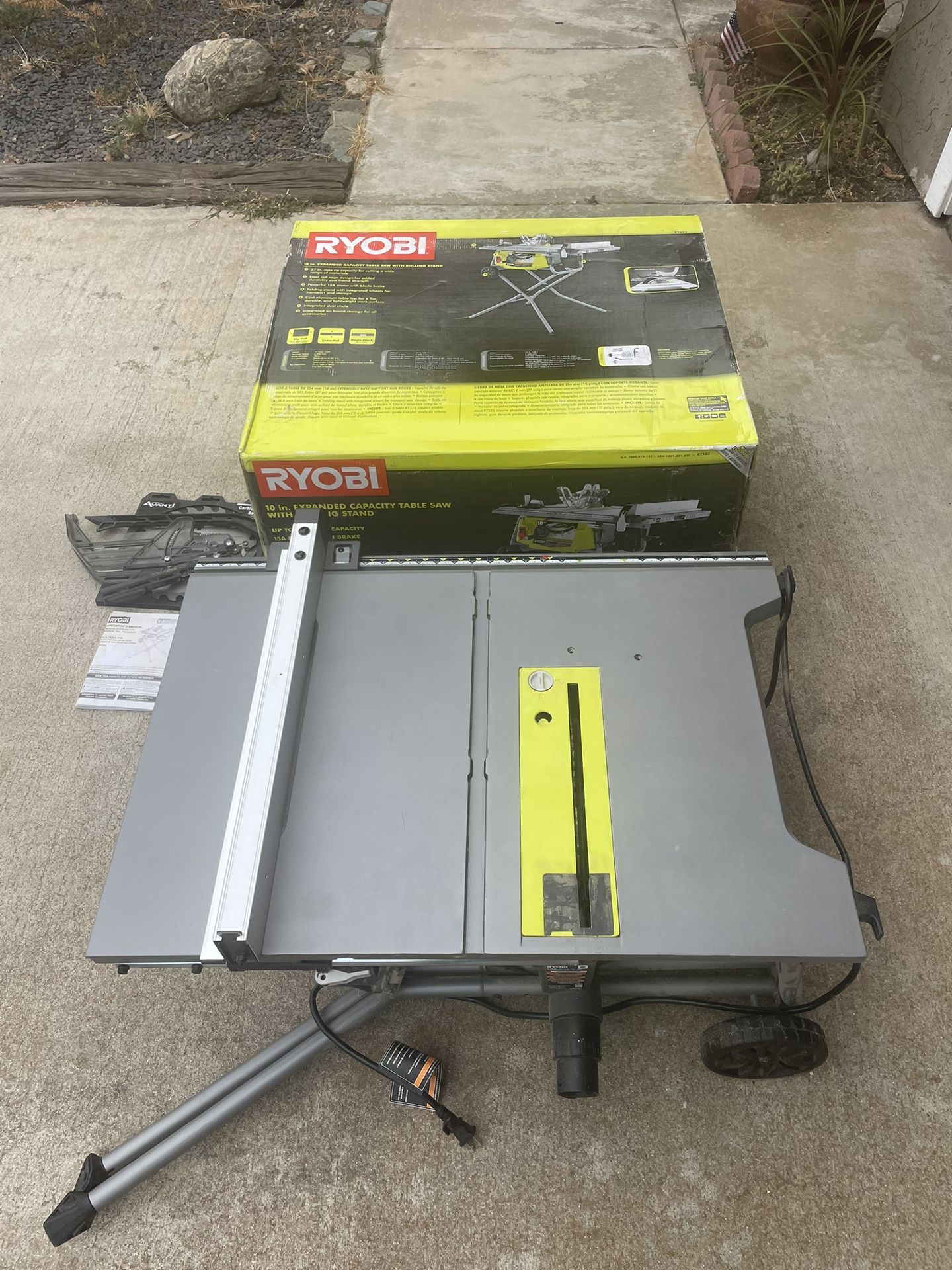 Ryobi Table saw - portable with wheels