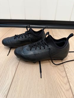Nike Kids’ Mercurial Vapor 16 Soccer Cleats