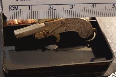 Berloque Miniature Pinfire