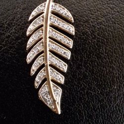 Rose Gold Diamond Pendant 