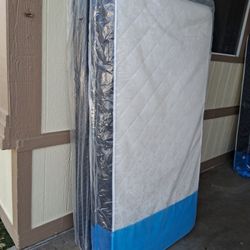 Twin  Sise  Mattress  And  Box  Spring 