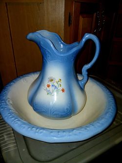 Ironstone Water Pitcher & Basin