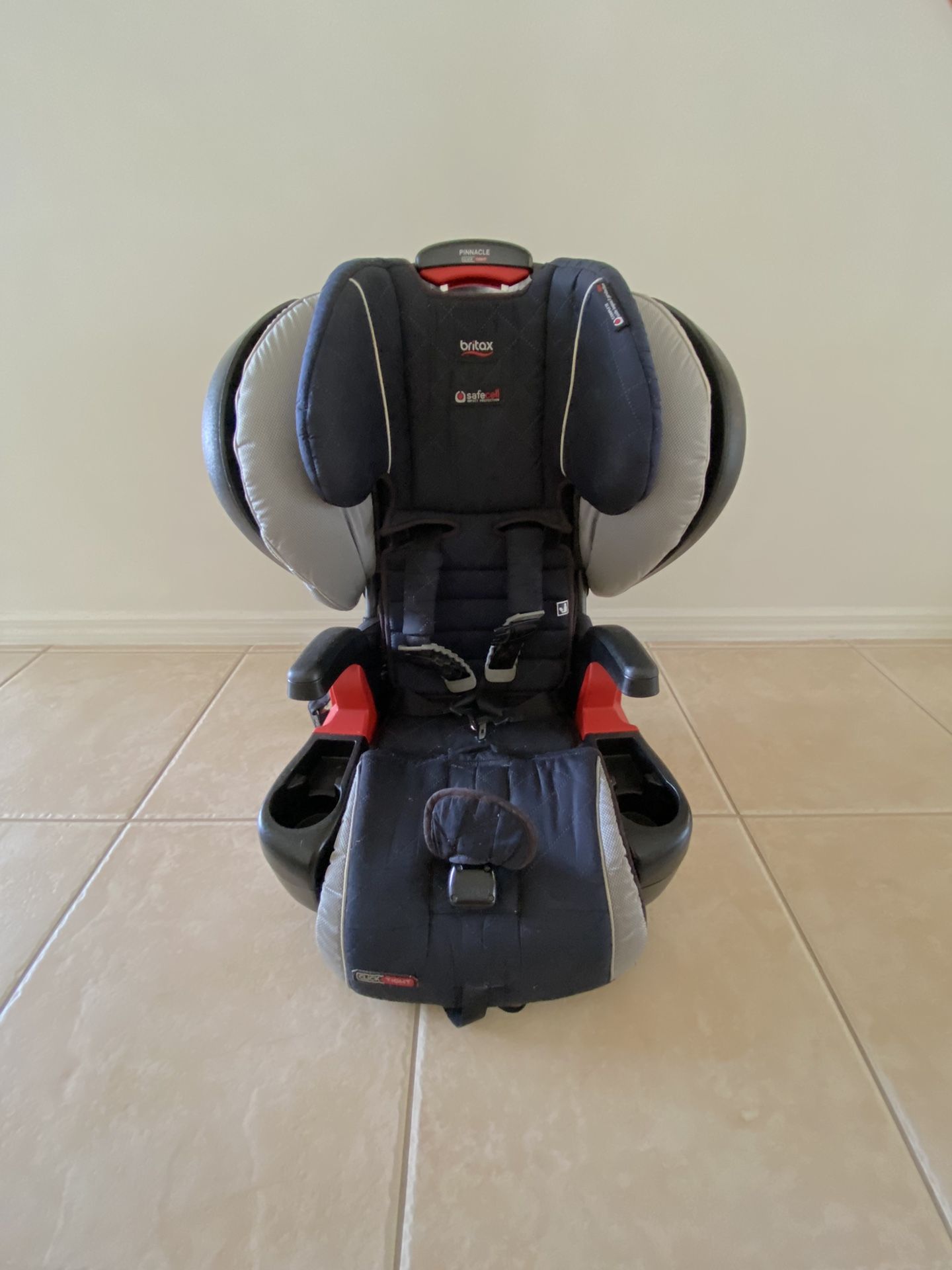 Britax Pinnacle ClickTight Harness-2-Booster Car Seat for Sale in Pembroke  Pines, FL - OfferUp