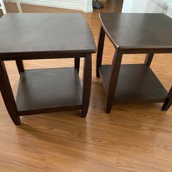 Set Of 2 Cherry Wood End Tables 