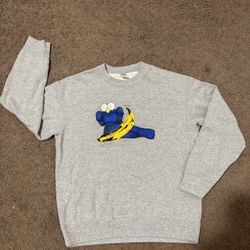 Uniqlo KAWS Warhol Gray Cotton Knit Graphic Pullover Sweater Crew Neck M