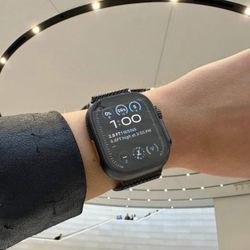 Apple Watch Ultra 2 Black Titanium 