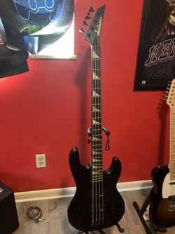Jackson JS2 Concert Bass