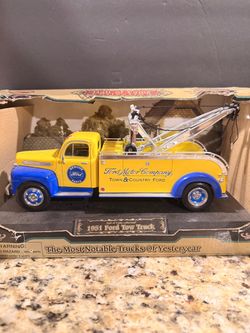 NEW Golden Wheel 1951 Ford Tow Truck, 1/25 Scale