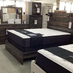 Drystan 4pc Queen Panel Bed Set