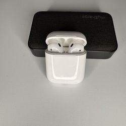 Apple Earbuds $50
