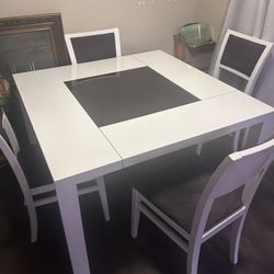 Dinning Table With 4 Chairs 