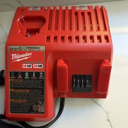 Milwaukee Dual Charger