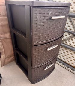 Plastic drawers
