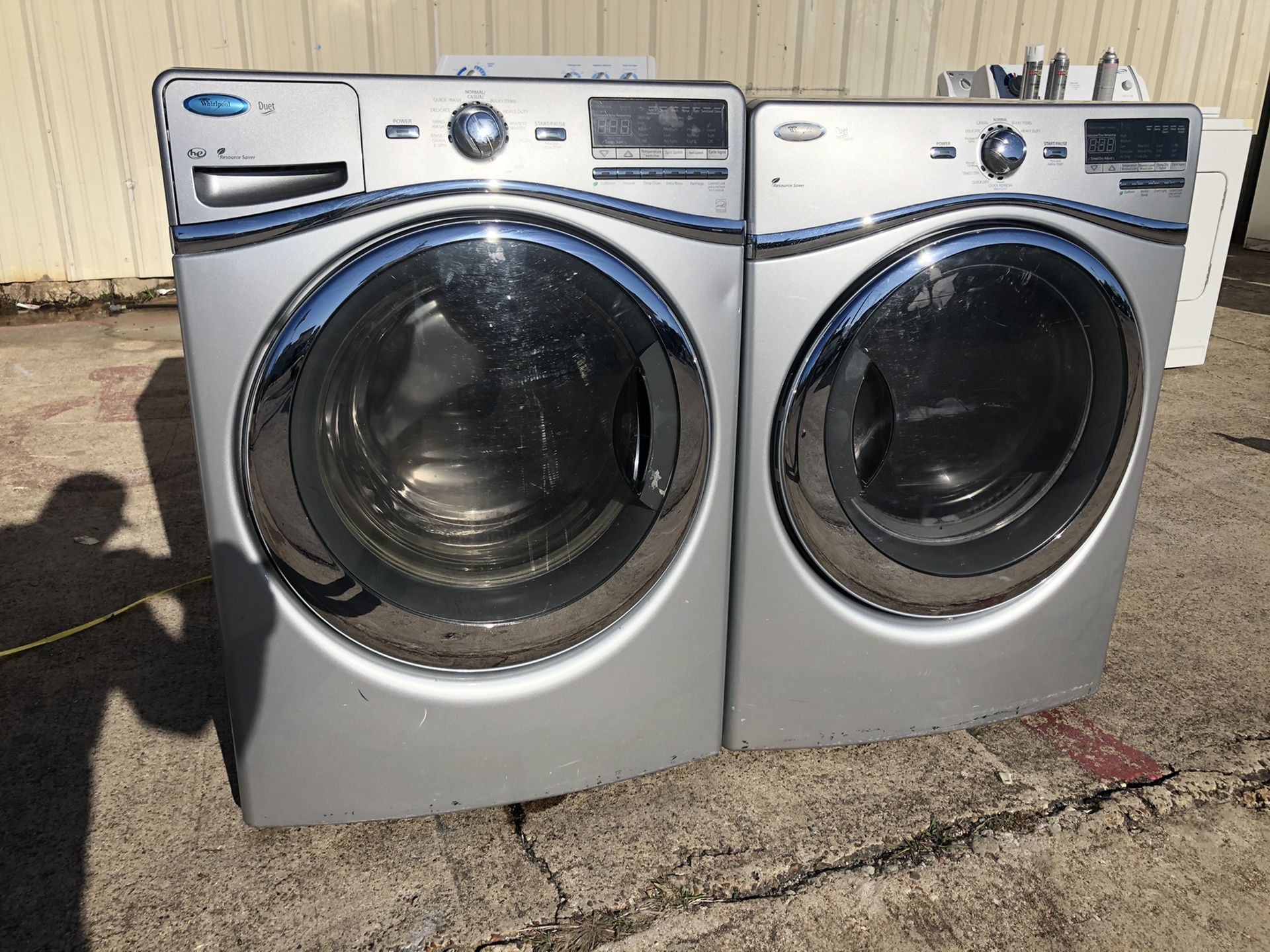 Whirlpool duet Front Load washer and Electric Steam Dryer! Big! Quiet! Matching set!
