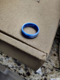 Qalo silicone ring glow in the dark