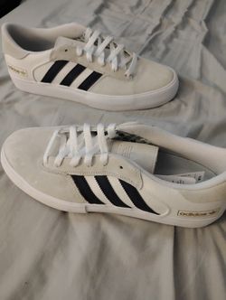 Adidas.......Size 10