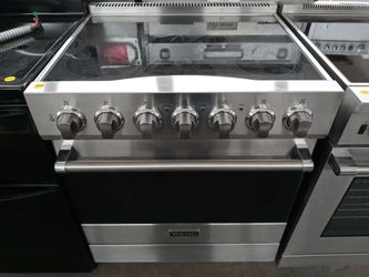 Viking stainless steel glasstop slide-in range - Free delivery