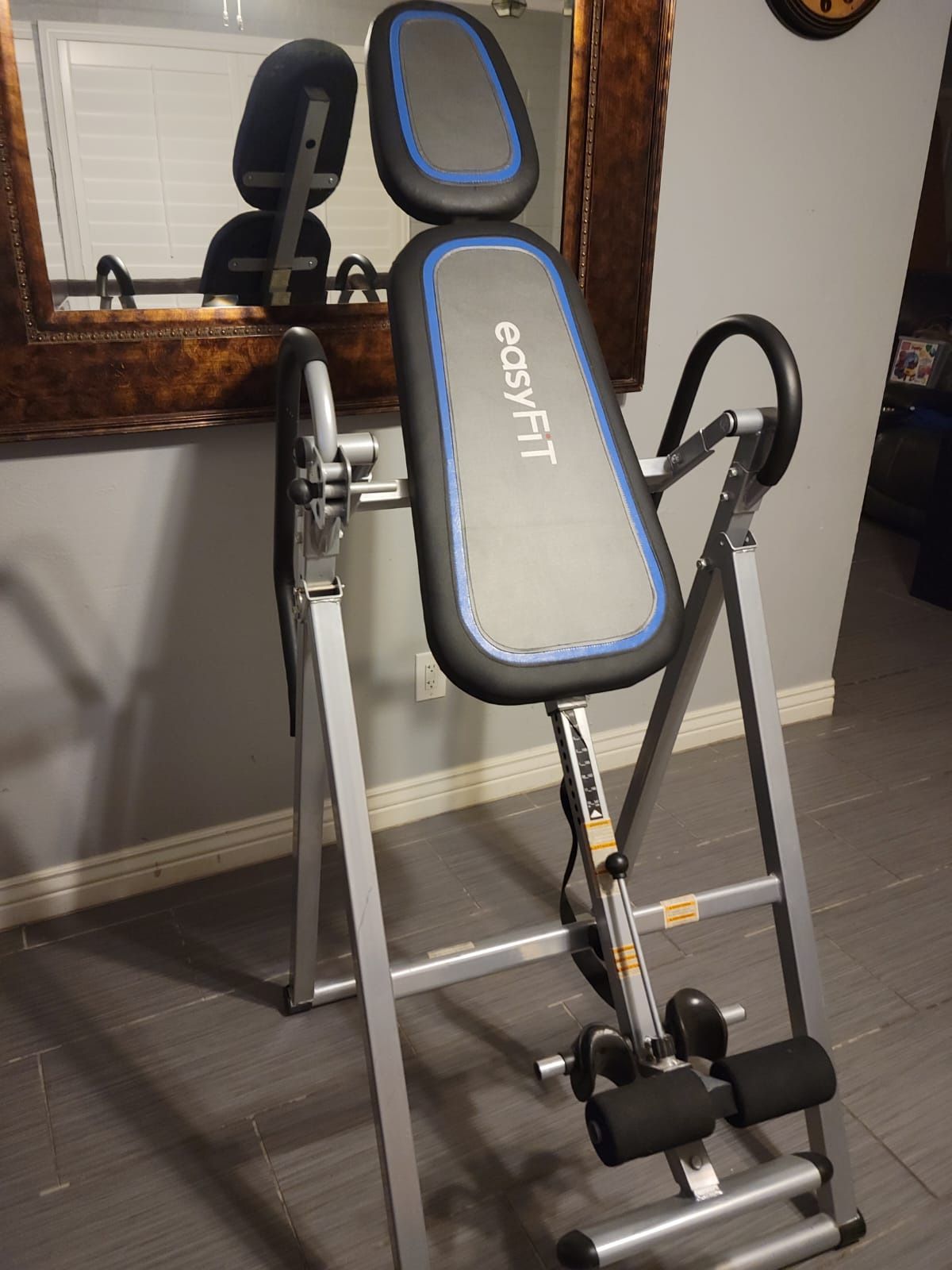 NICE EASYFIT ADJUSTABLE INVERSION TABLE