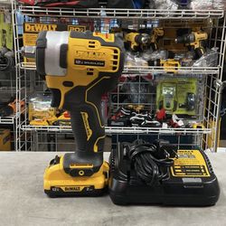 Dewalt Xtreme 12V Max* Brushless 1/2 IN. Cordless Impact Wrench Set