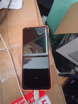 Samsung Galaxy z flip 5 256 gb read description unlocked MAKE OFFER