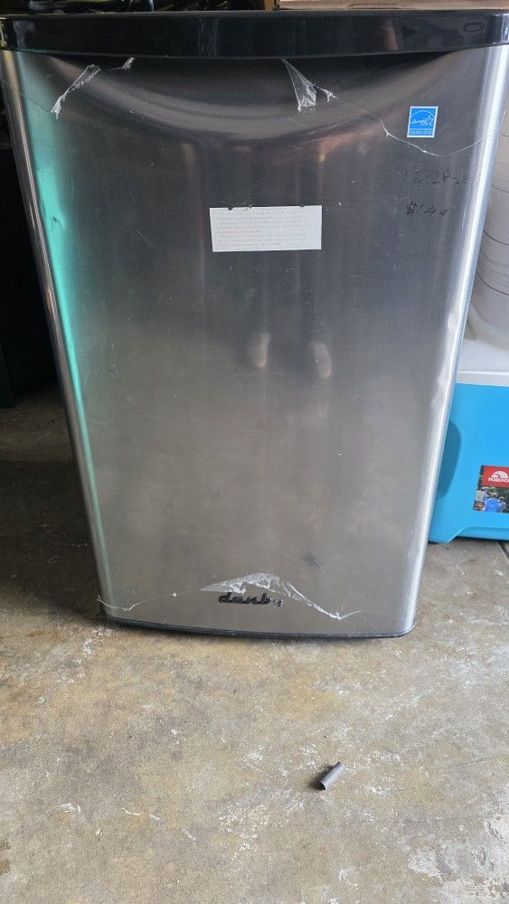 Danby Refrigerator Brushed Aluminum