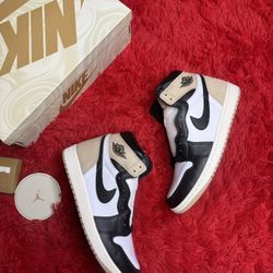 Air Jordan 1 High OG Latte