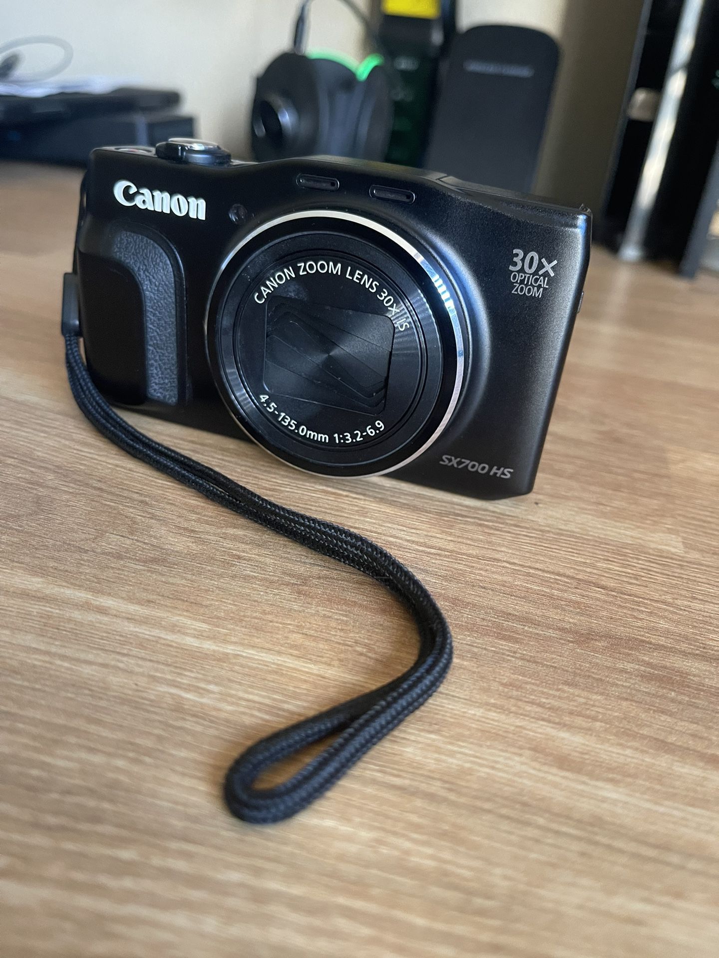 Canon PowerShot SX700 HS Digital Camera Wi-Fi  30x Zoom