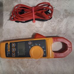 FLUKE 325 True-RMS AC/DC Clamp Meter, 400A with Temperature