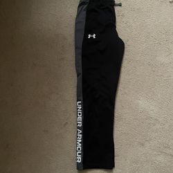 Boys Under Armour Pants Medium 