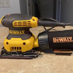 Dewalt Palm Grip Sander