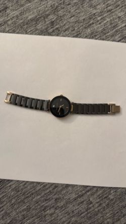 Black color watch