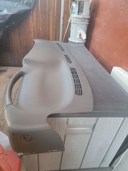 03 CHEVY SUBURBAN DASH PAD