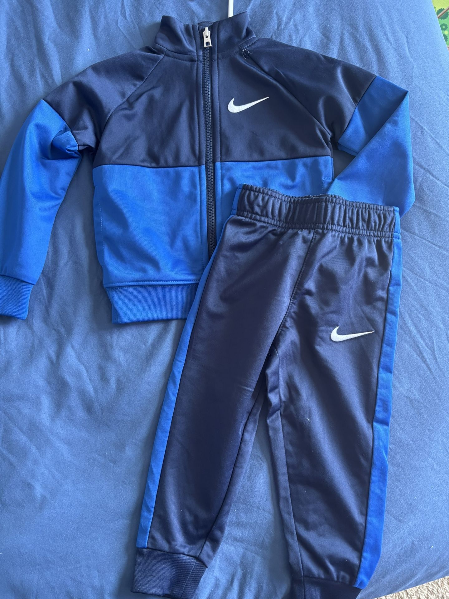 Nike 2T