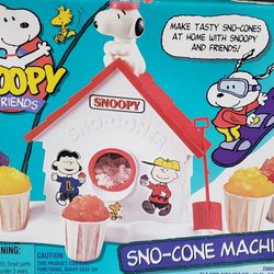 Vintage 1999 Hasbro SNOOPY SNOW CONE MACHINE