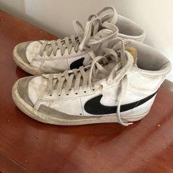 Blazers W Size 7 
