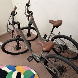 Cannondale Adventure 1 – Comfort Hybrid Bikes (2 Available)