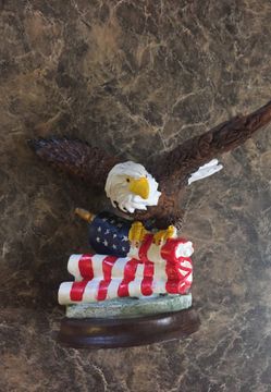 American eagle statue $10