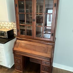 Desk/China Cabinet