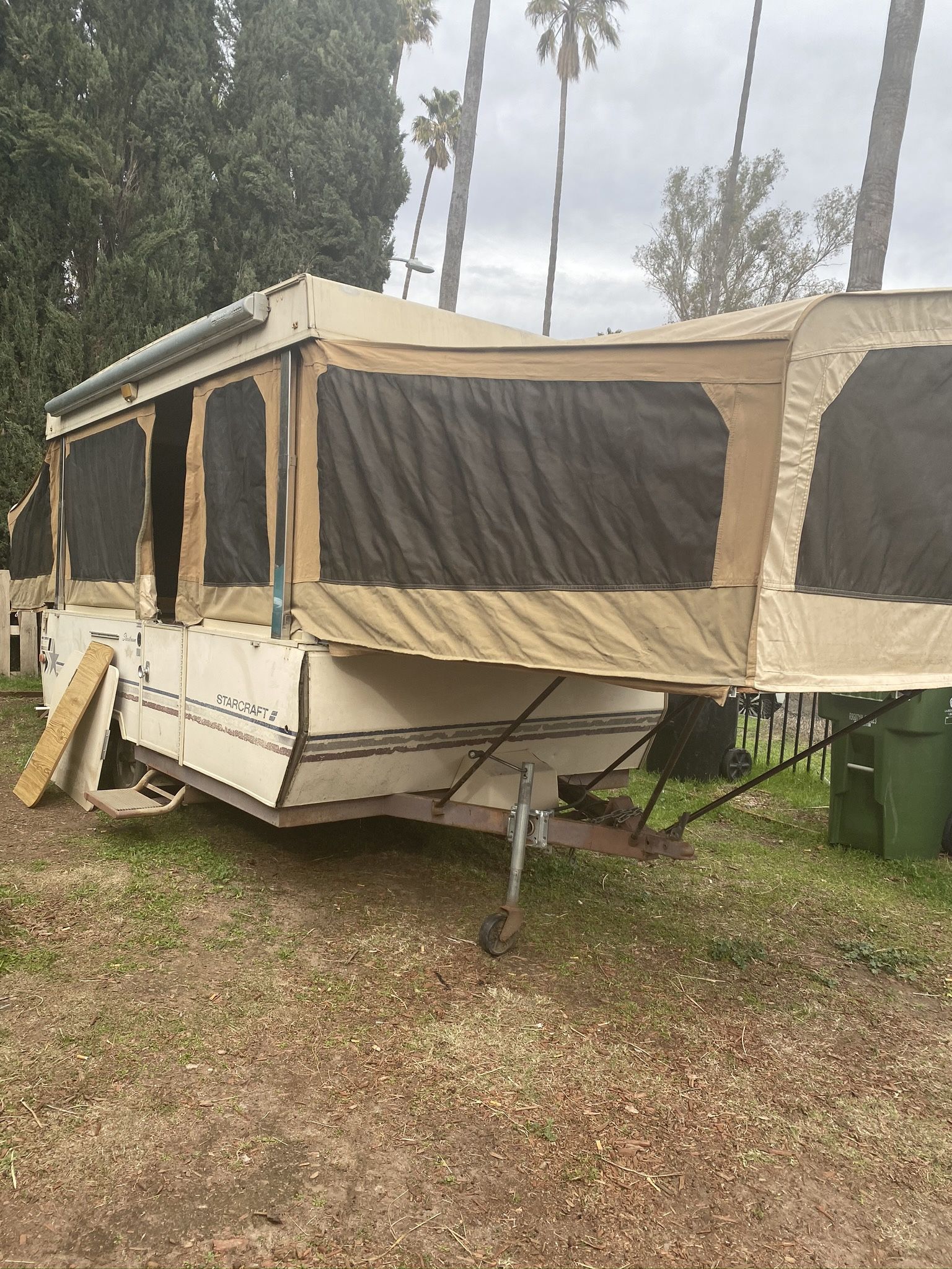 Pop Up/trailer