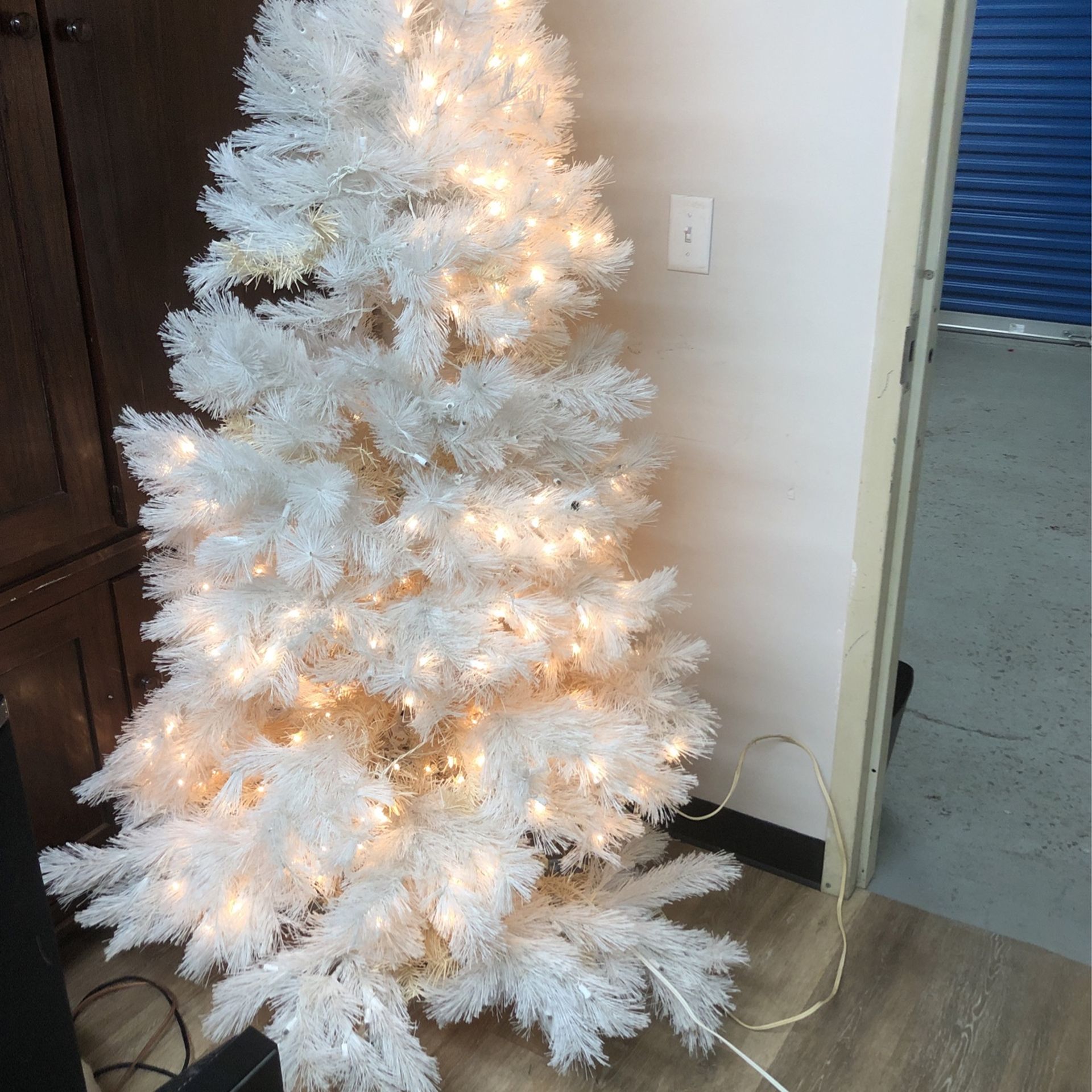 7 feet Christmas tree with lights