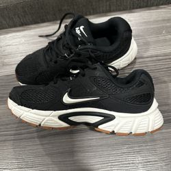 Nike Women Sneakers 