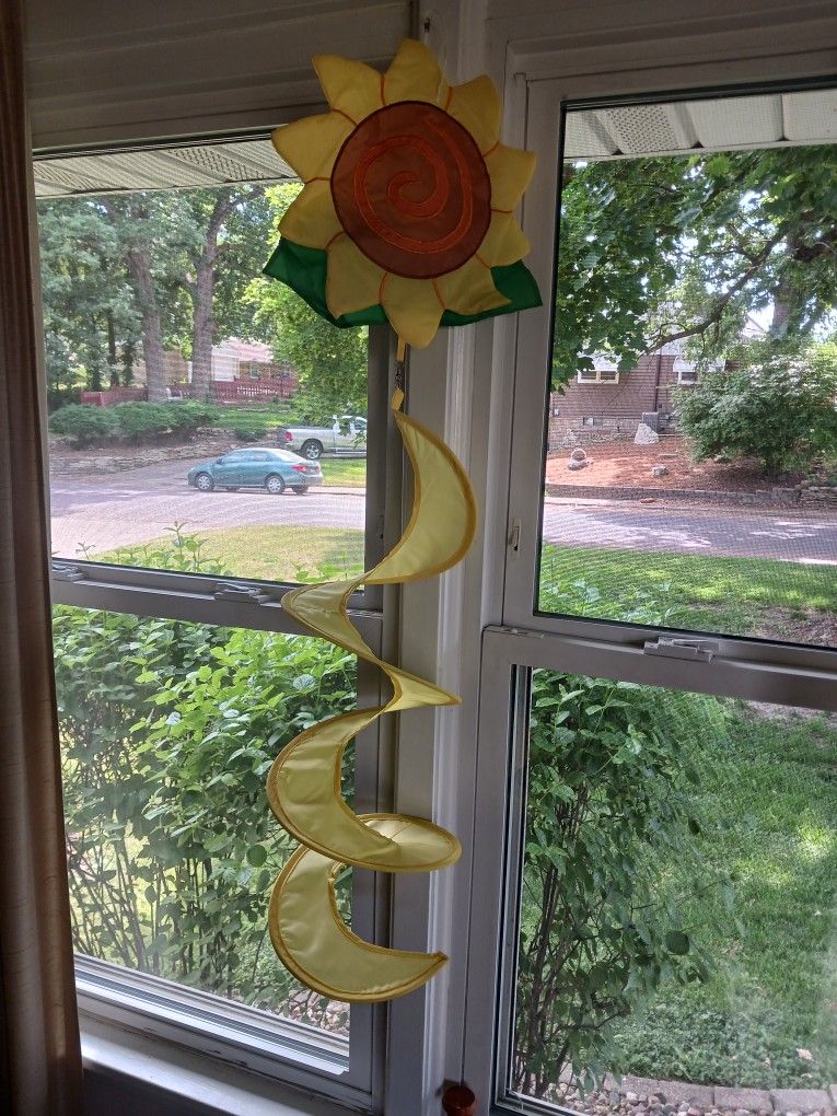 Nylon Sunflower Outdoor Banner/Flag
Yellow/Green/Brown/Gold