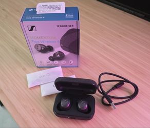 Momentum True Wireless 4