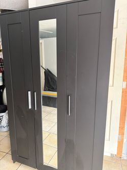 Dark Gray 3-Door Wardrobe with Mirror