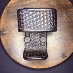 Bianchi Universal Radio Holder Model 7923 Size 1 Adjustable Basket Weave Leather